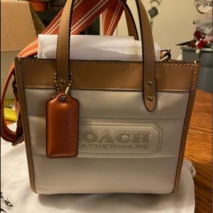 COACH FIELD TOTE 22 COLORBLOCK QUILTING BADGE BAG CROSSBODY.